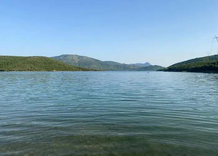 Lisna Pensjonat Deja's Ford